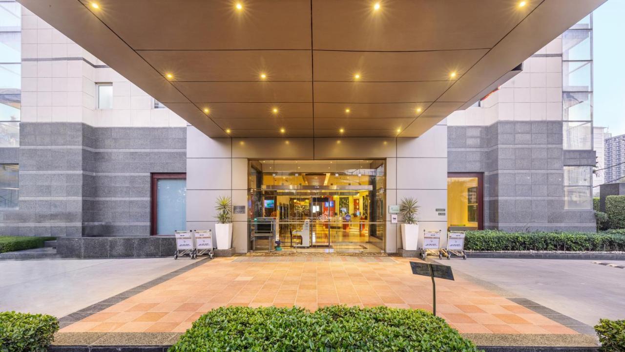 Ibis Gurgaon Golf Course Road - An Accor Brand Hotel Exterior photo